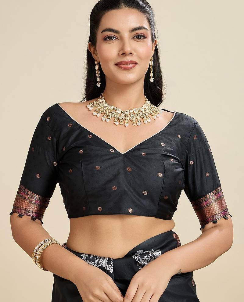 Black solid silk blend saree with blouse