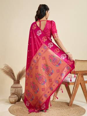 Pink solid silk blend saree with blouse 4