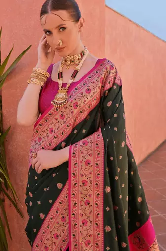 Black solid silk blend saree with blouse