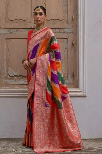 Red solid silk blend saree with blouse