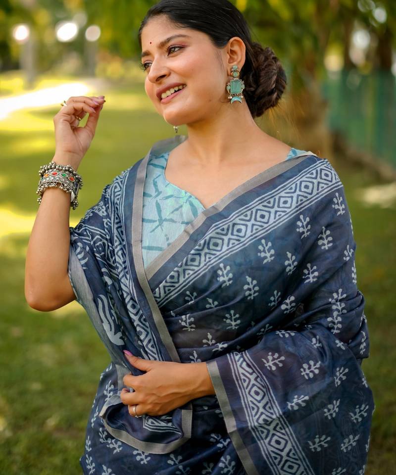 blue solid silk blend saree with blouse
