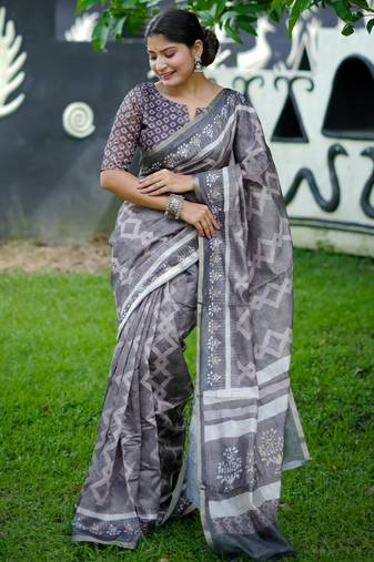 grey solid silk blend saree with blouse