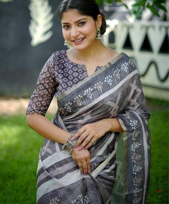 grey solid silk blend saree with blouse 3