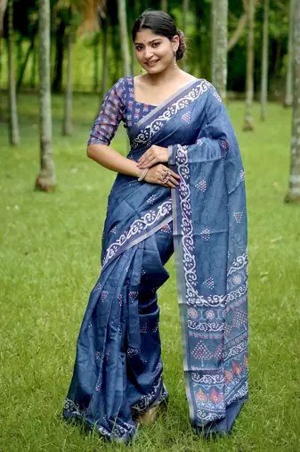 royal blue solid silk blend saree with blouse