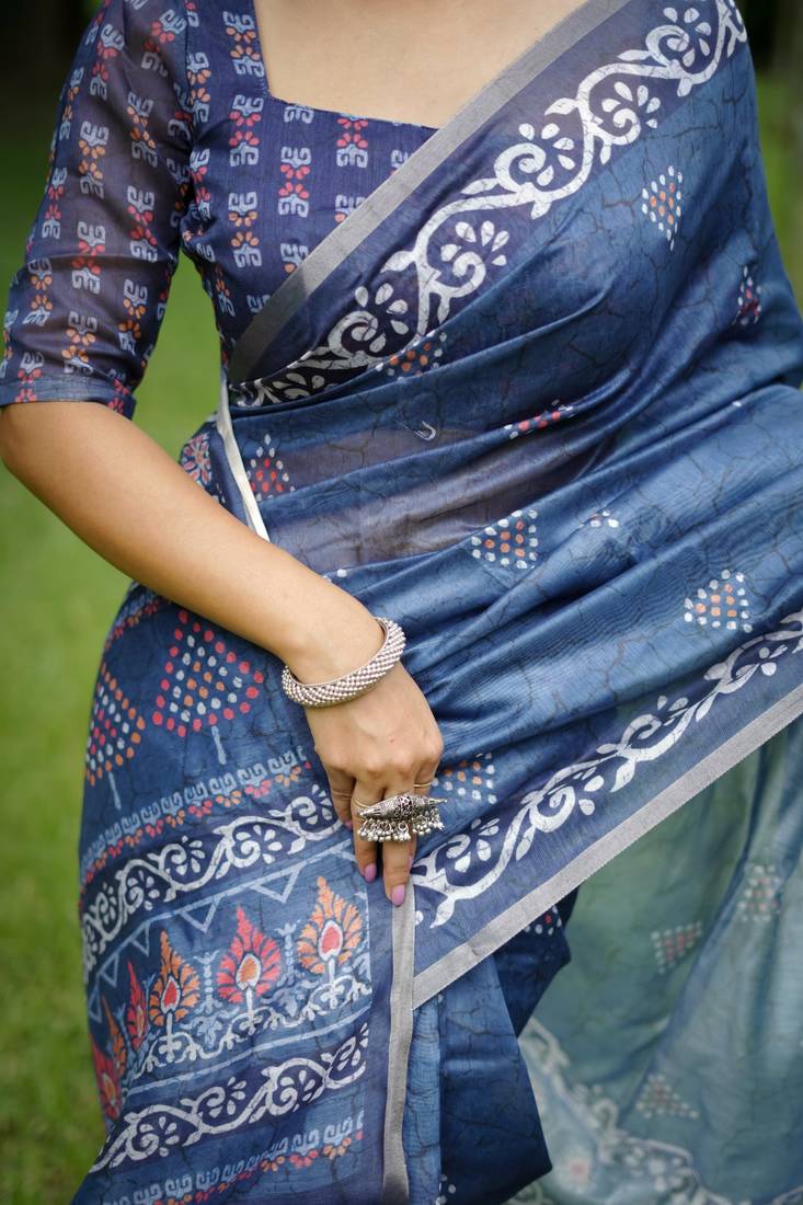 royal blue solid silk blend saree with blouse