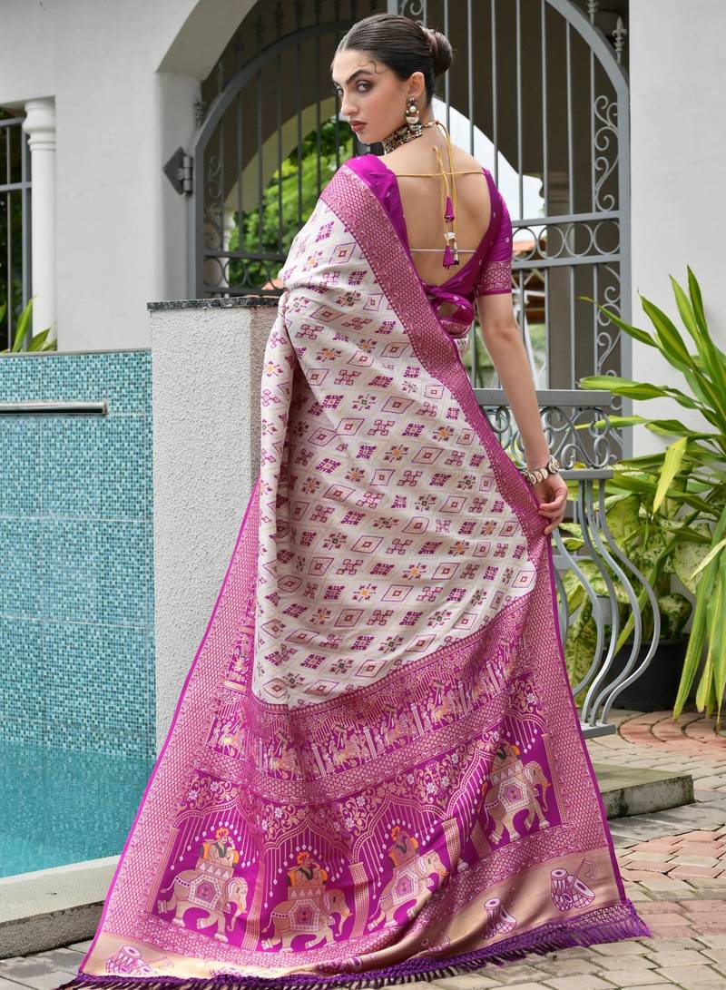 Magenta solid silk blend saree with blouse