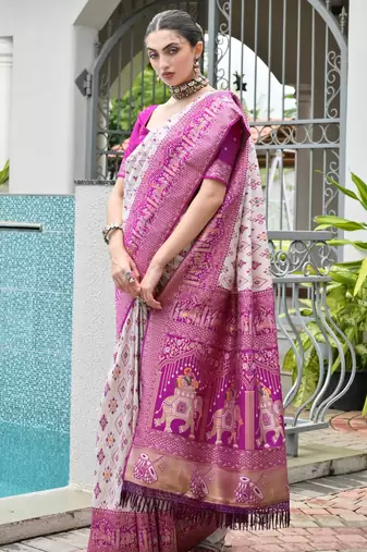 Magenta solid silk blend saree with blouse