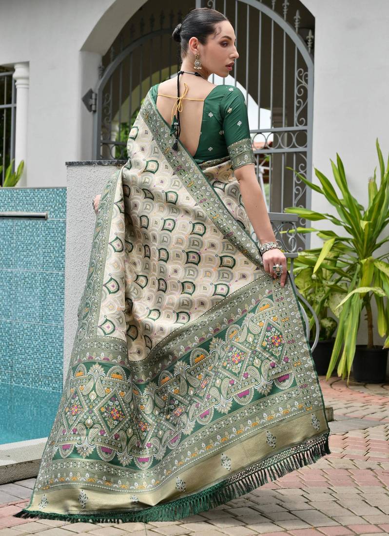 Green solid silk blend saree with blouse