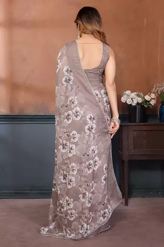 brown mannequin store printed saree