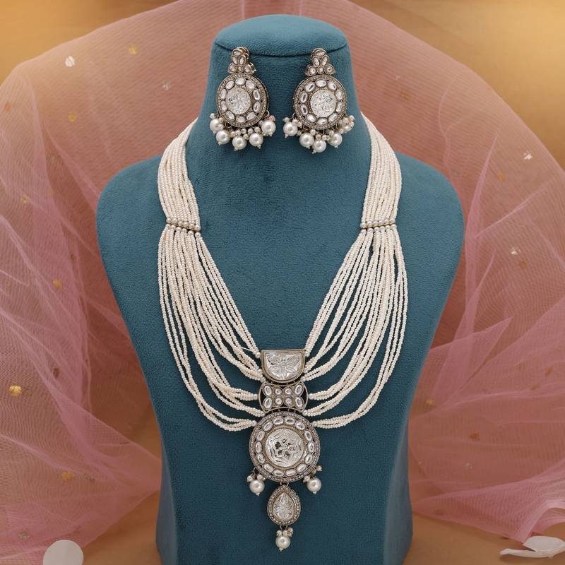 White kundan necklace set
