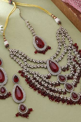 Maroon wedding kundan necklace set
