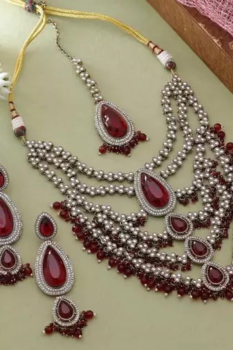 Maroon wedding kundan necklace set