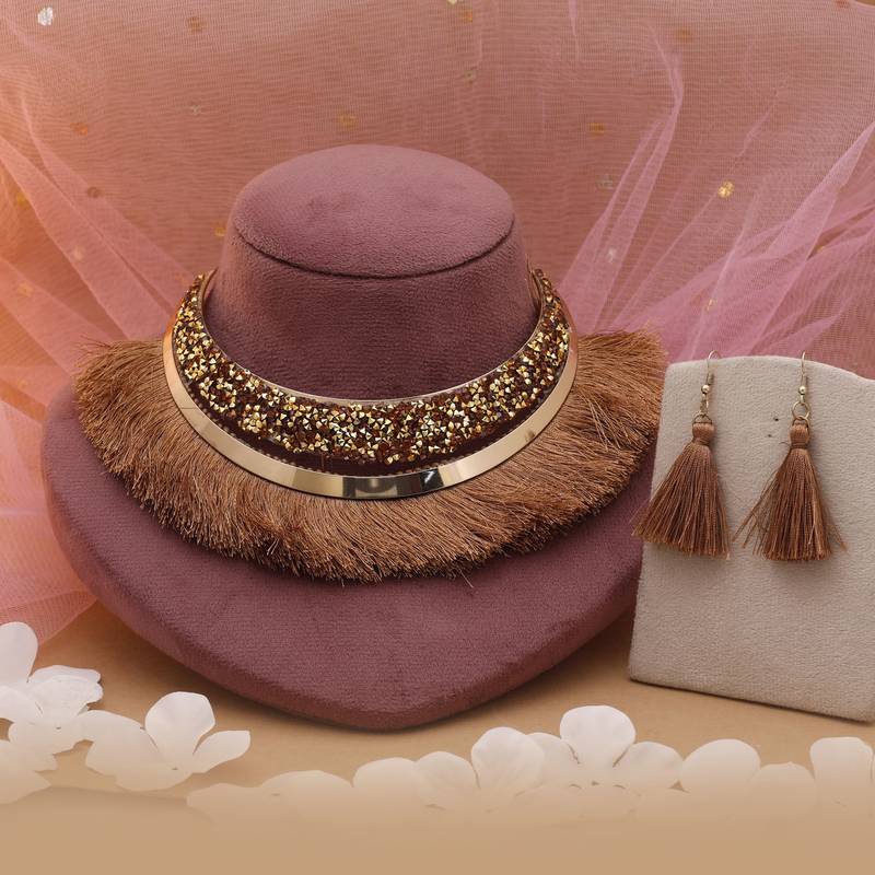 Gold fashion hansli necklace set