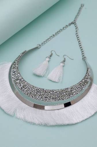 Silver fashion hansli necklace set