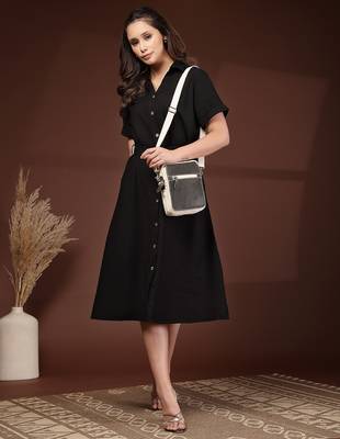 Anekaant timber  &  thread off white cotton solid sling bag 9