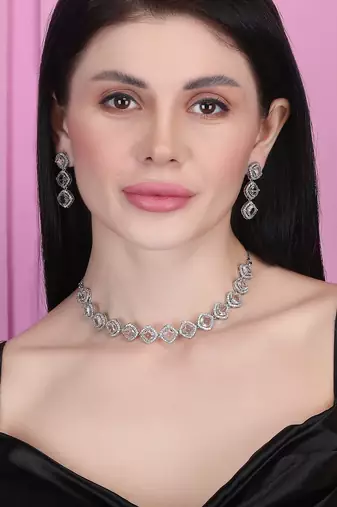 White cz-ad subtle necklace set