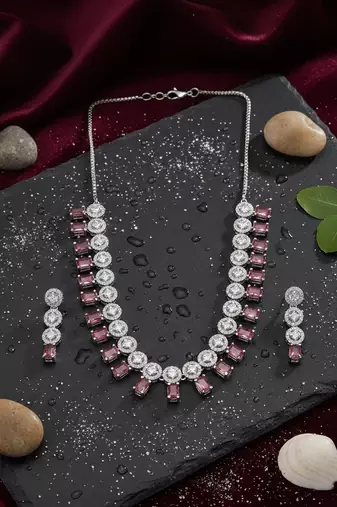 Silver plated red square ad necklace set