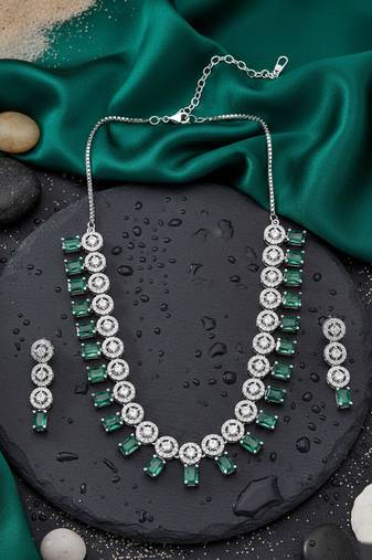 Silver plated green square ad necklace set