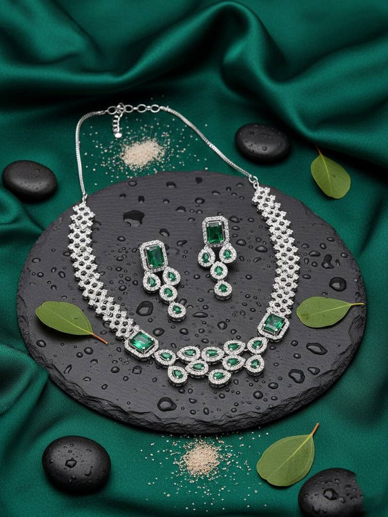 Green ad studded leaf necklace set