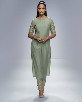 Green chanderi plain kurta set 1