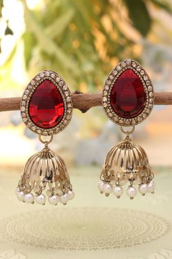 Maroon color fashion earrings