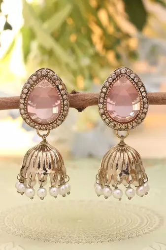 Pink color fashion earrings