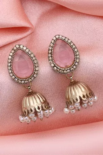 Pink color fashion earrings