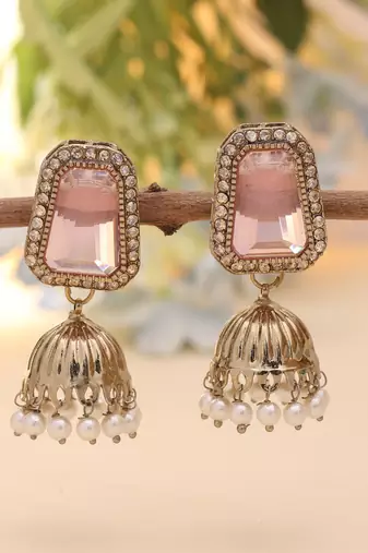 Pink color fashion earrings