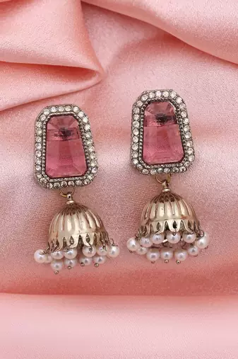 Magenta color fashion earrings