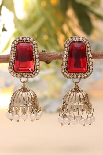 Maroon color fashion earrings