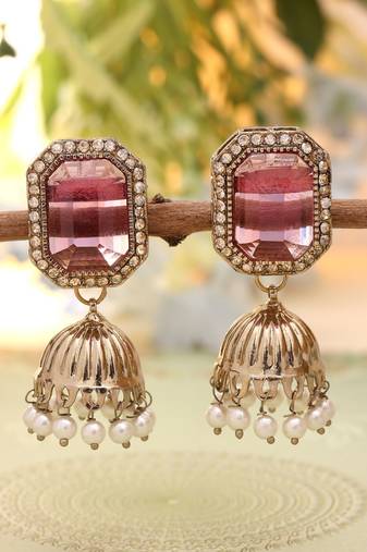 Magenta color fashion earrings