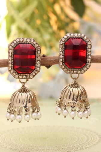 Maroon color fashion earrings