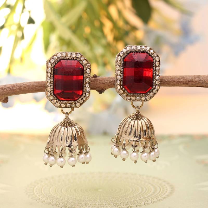Maroon color fashion earrings