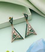 Green color fashion earrings