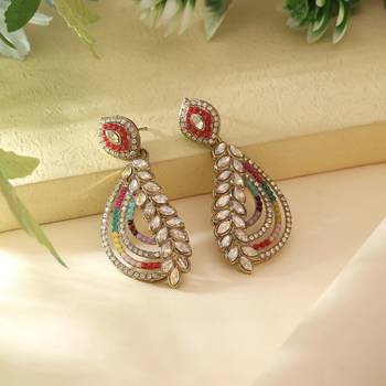 Multi color fashion earrings 1