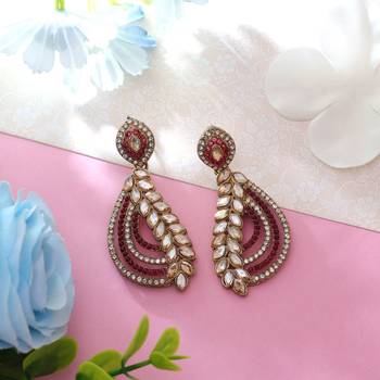 Magenta color fashion earrings 2