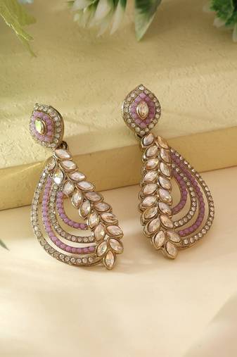 Purple color fashion earrings