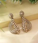 Gold color fashion earrings