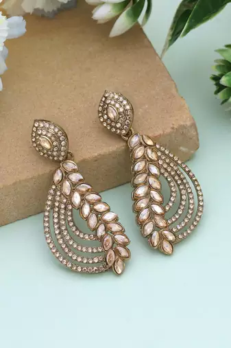 Gold color fashion earrings