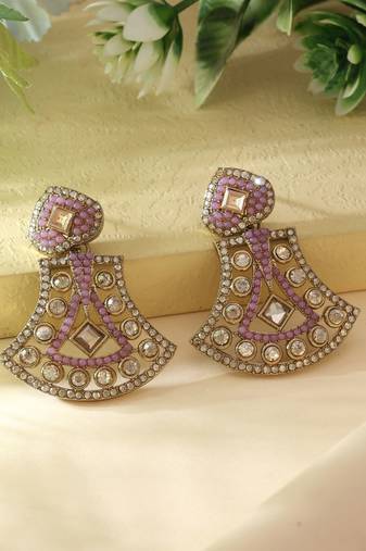 Purple color fashion earrings