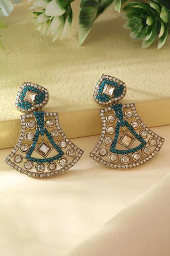 Turquoise blue color fashion earrings