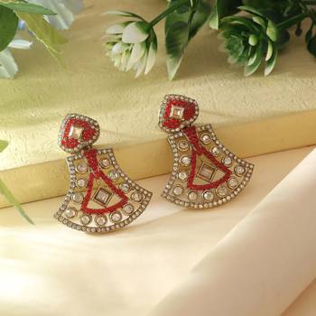 Red color fashion earrings 1