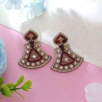 Maroon color fashion earrings 2