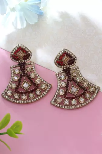 Maroon color fashion earrings