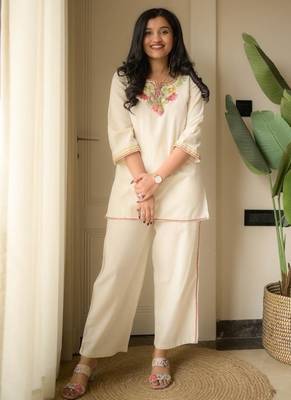 Floral embroidered round neck  cotton co-ord set 2