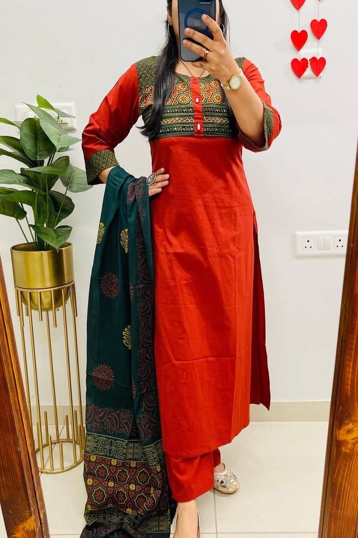 Floral embroidered round neck pure cotton kurta trosuer & dupatta set