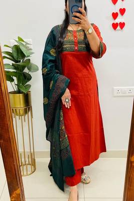 Floral embroidered round neck  cotton kurta trosuer & dupatta set 3