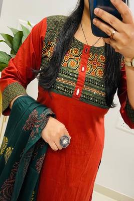 Floral embroidered round neck  cotton kurta trosuer & dupatta set 4