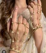 Beautiful bridal haathphool set