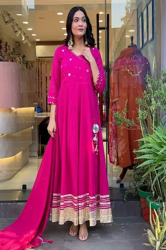 Floral embroidered v neck pure cotton kurta trosuer & dupatta set